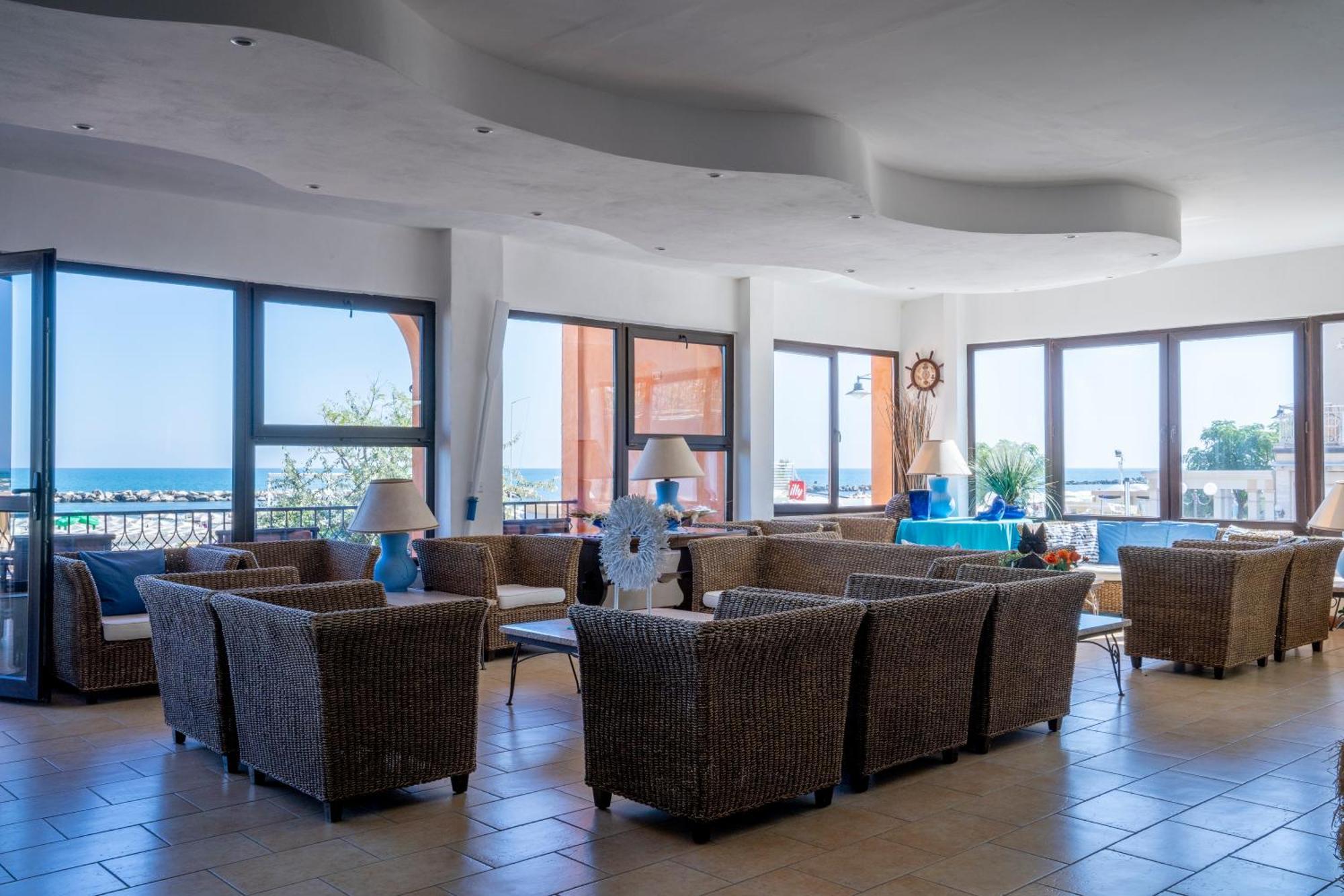 Hotel Giorgetti Palace Bellaria-Igea Marina Esterno foto
